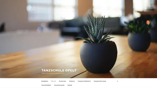 Website Screenshot: Tanzschule Opelt Online - Tanzschule Opelt – Tanzen ist Freude und Spass zu Zweit! - Date: 2023-06-26 10:22:50